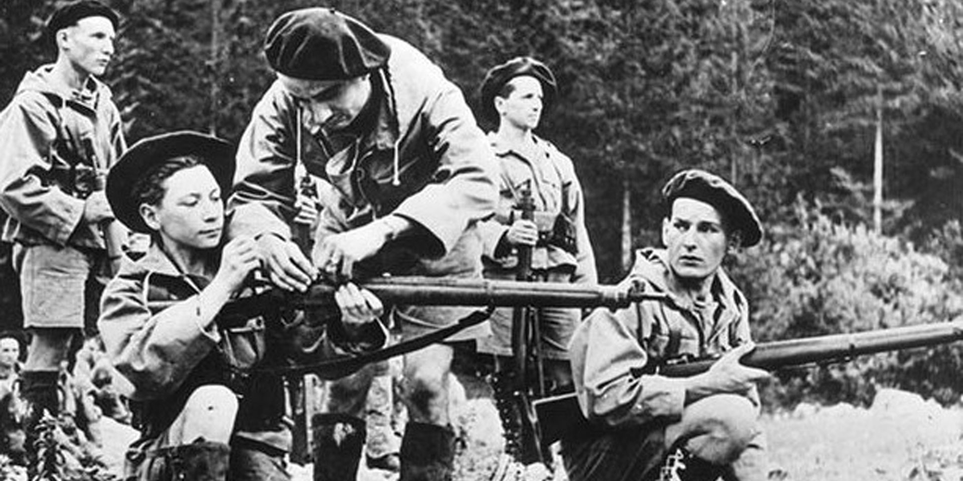 French Resistance fighters train with #4 Mk 1 Enfields